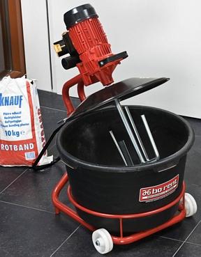 Dwangmenger met kuip